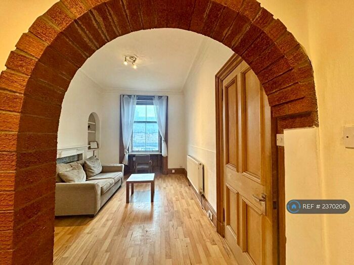 2 Bedroom Flat To Rent In Ormiston Terrace, Edinburgh, EH12