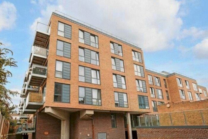 1 Bedroom Flat To Rent In Tredegar Road, London, E3