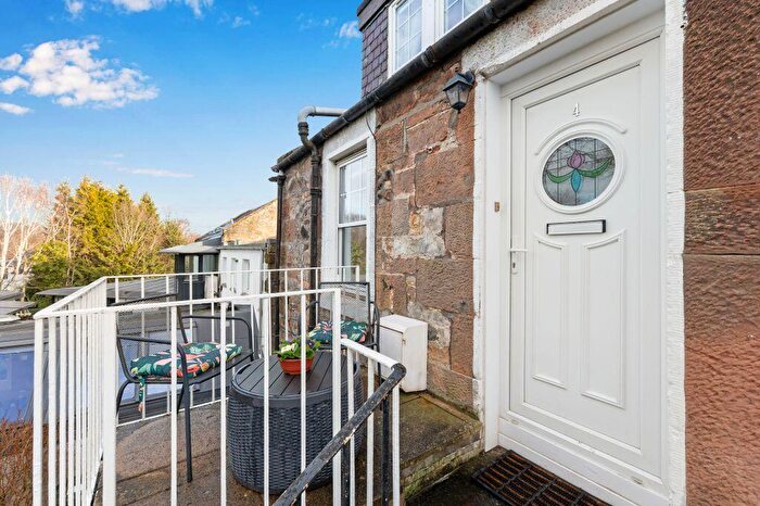 1 Bedroom Flat For Sale In Almond Bank Cottages, Cramond, Edinburgh, EH4