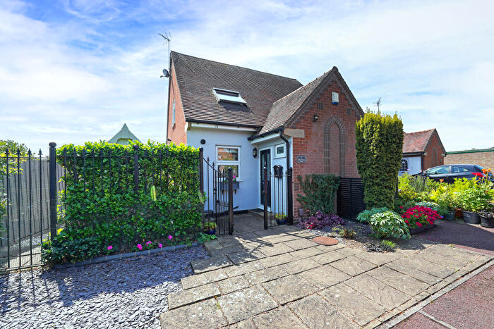 2 Bedroom Town House For Sale In School House Close, Anstey, Leicester, Leicestershire, LE7