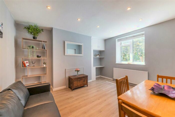 2 Bedroom Flat To Rent In Willow Hall, Willow Road, NW3