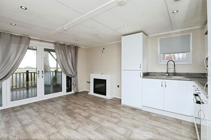 2 Bedroom Park Home To Rent In Holt Road, Little Snoring, Fakenham, NR21