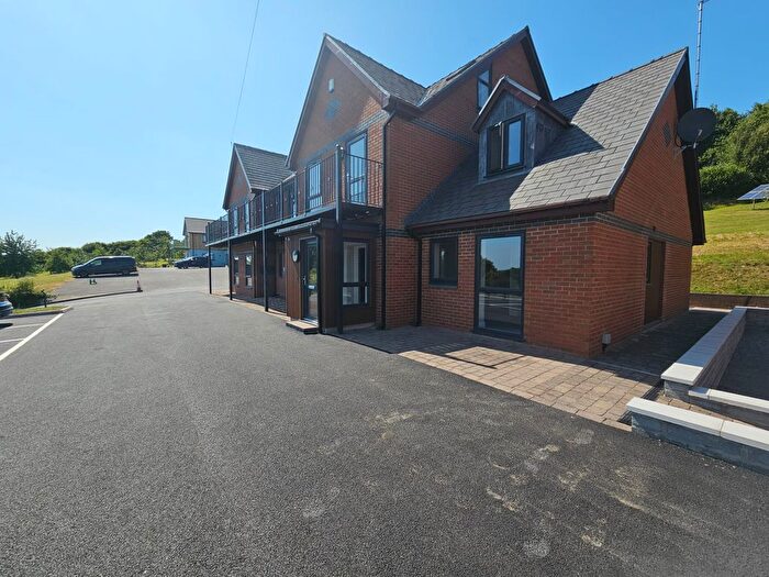 2 Bedroom Flat To Rent In Ailsa Craig Apartments, Flat, Kidwelly, SA17