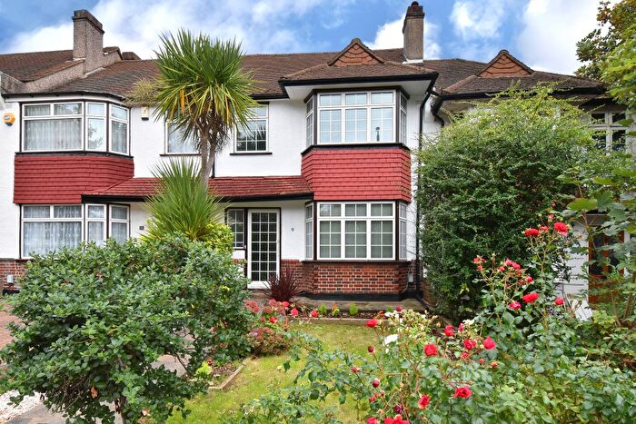 3 Bedroom Terraced House For Sale In Tylney Road, Bickley, Bromley, BR1
