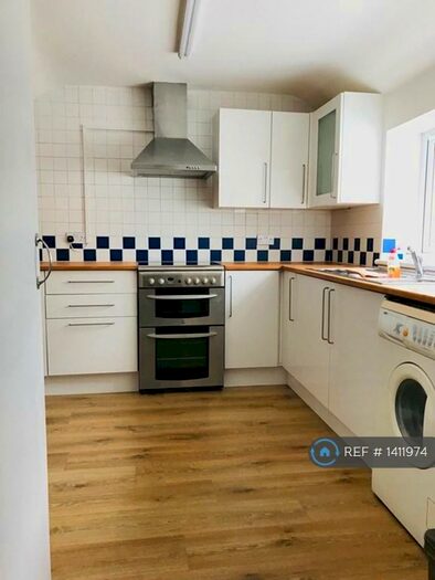1 Bedroom Flat To Rent In Eclipse Street, Cardiff, CF24