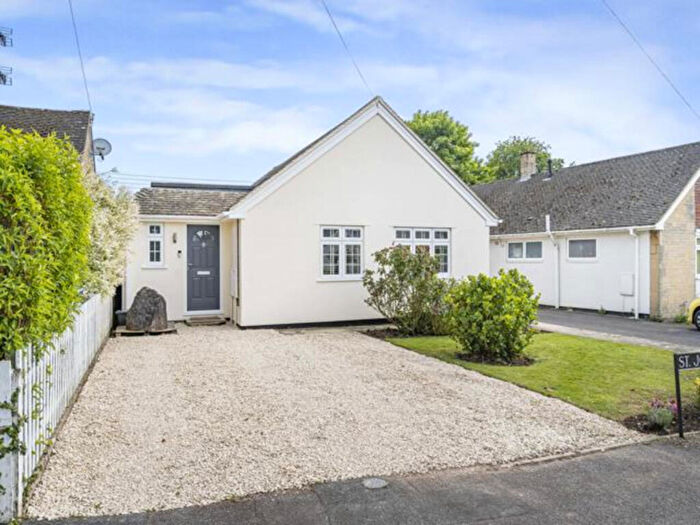2 Bedroom Detached Bungalow For Sale In St. Johns Road, Tackley, OX5