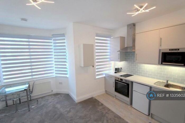 Studio To Rent In Lowlands Road, Harrow, HA1