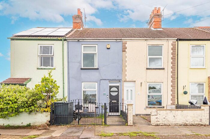 2 Bedroom Terraced House For Sale In School Road, Lowestoft, NR33