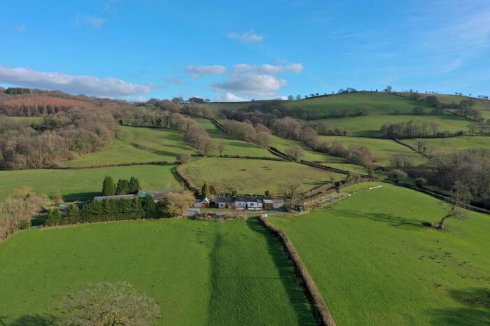 2 Bedroom Detached House For Sale In Llandovery, Carmarthenshire., SA20