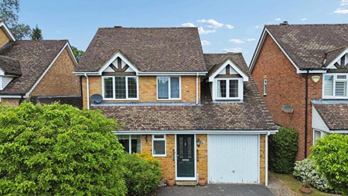 4 Bedroom Detached House For Sale In Brackenwood, Naphill, HP14