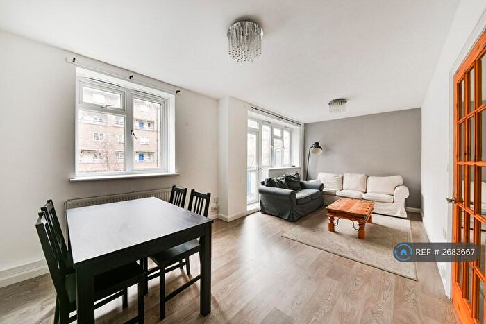 3 Bedroom Flat To Rent In Paragon Road, London, E9