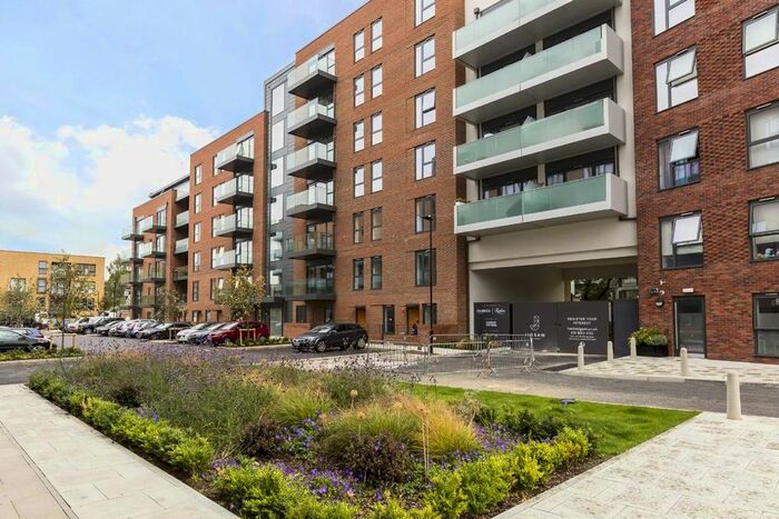 1 Bedroom Flat To Rent In Singapore Road, London, W13