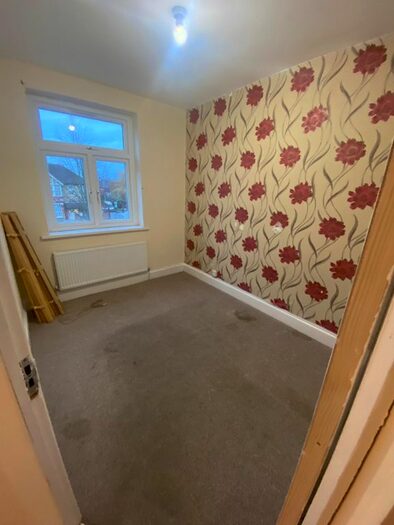 2 Bedroom Flat To Rent In George Lane, London E18