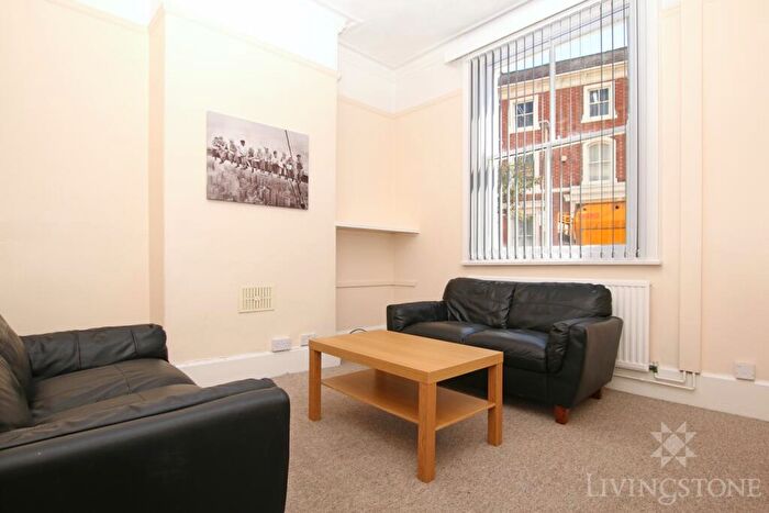 4 Bedroom Terraced House To Rent In Upper King St, LE1