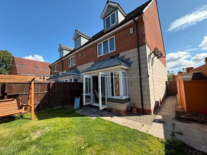 4 Bedroom Town House For Sale In Highfield Rise, Chester Le Street, DH3