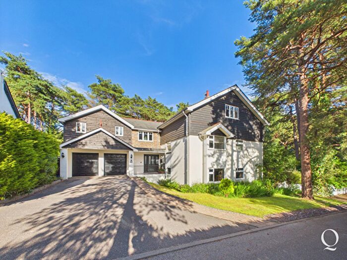 6 Bedroom Detached House For Sale In Ashwood Drive, Broadstone, BH18