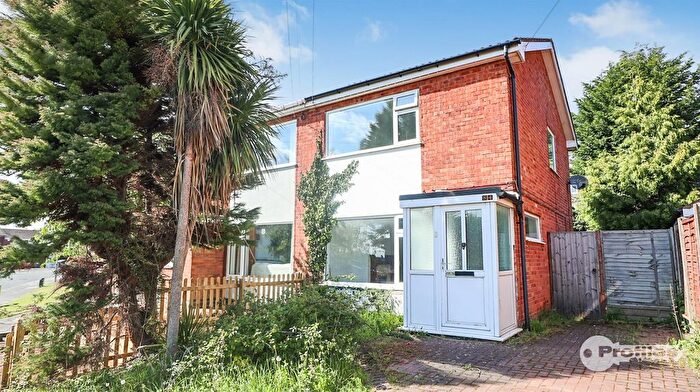 2 Bedroom Semi-Detached House For Sale In Clifton Way, Hinckley, LE10