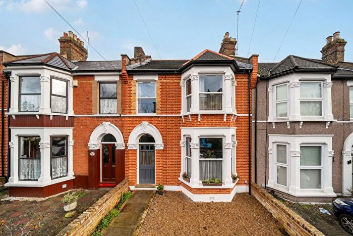 3 Bedroom Terraced House For Sale In Grangehill Road, London, SE9