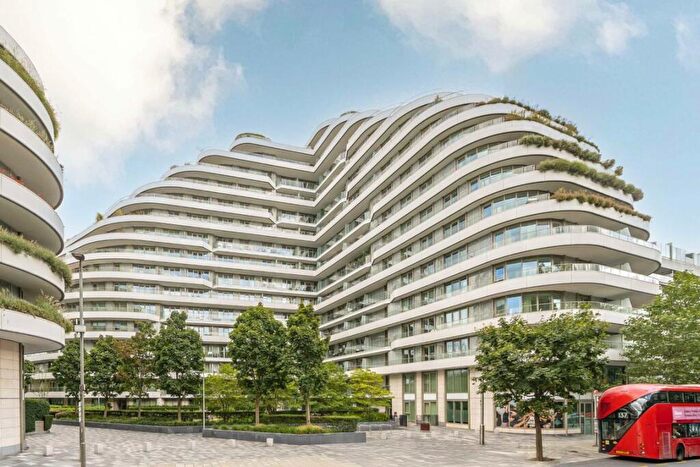 2 Bedroom Flat For Sale In Queenstown Road, Battersea Park, SW11