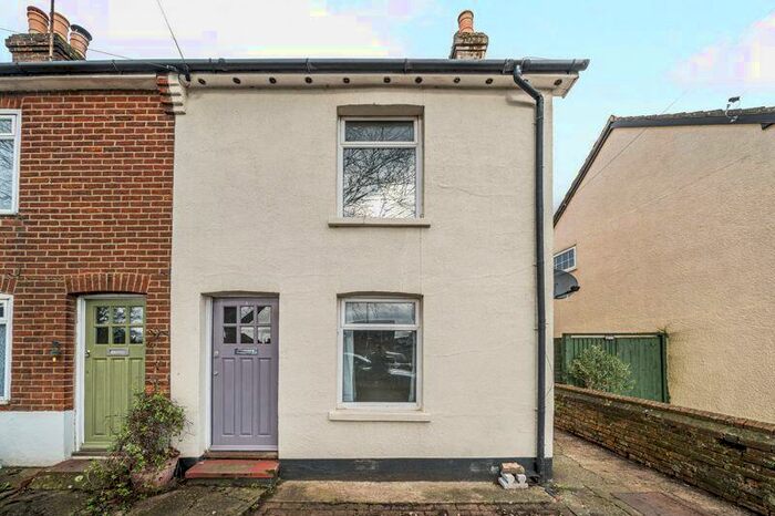 2 Bedroom Terraced House To Rent In North Street, Godalming, GU7