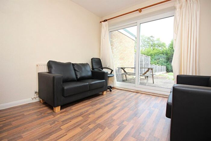 4 Bedroom Semi Detached House To Rent In Kemsing Gardens, Canterbury, Kent, CT2
