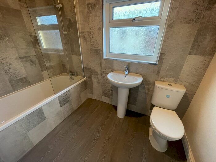 3 Bedroom End Of Terrace House To Rent In Collingwood St, Coundon, Durham, DL14