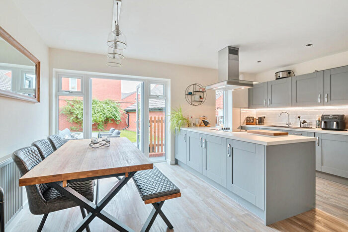 4 Bedroom Detached House For Sale In Brimlicombe Meadow, Exeter, EX1