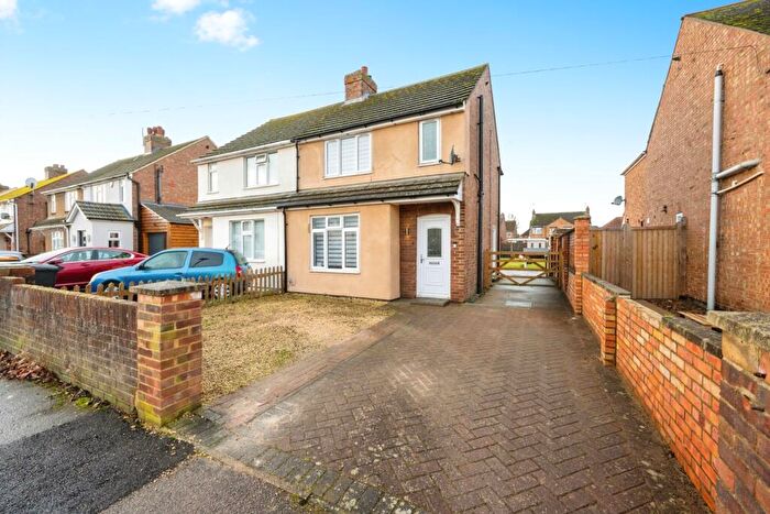 3 Bedroom Semi Detached House For Sale In Eaton Road, Kempston, Bedford, Bedfordshire, MK42