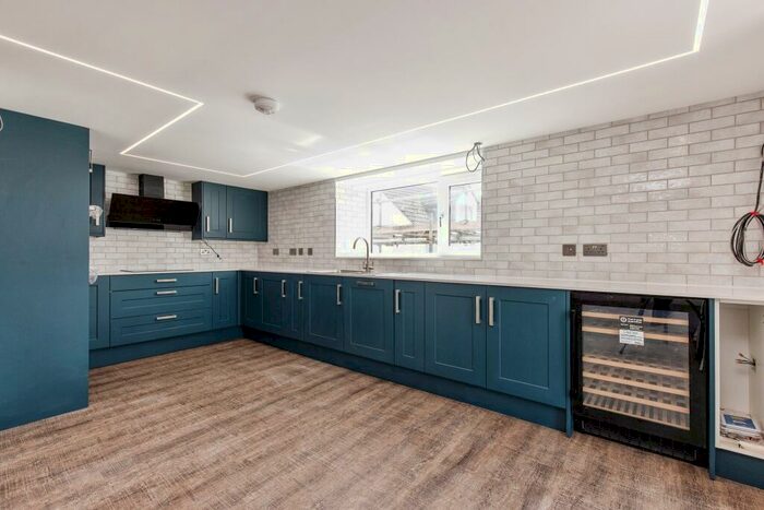 2 Bedroom Flat To Rent In The Quay, Oreston, Plymouth, Devon, PL9