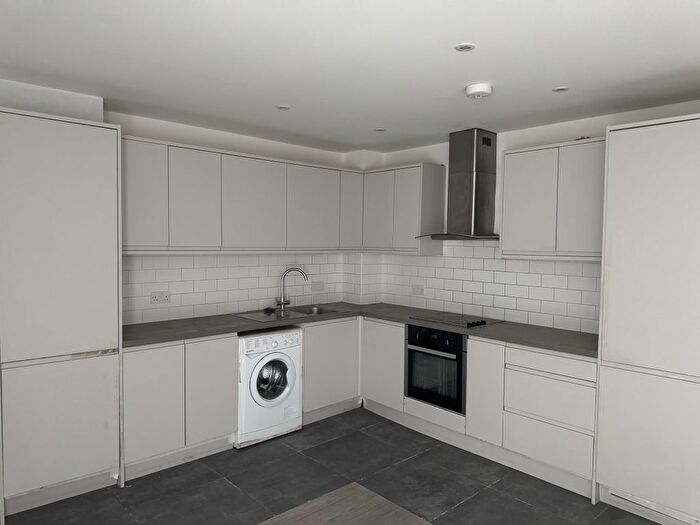 2 Bedroom Flat To Rent In London Road, Croydon, CR0