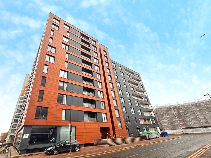 2 Bedroom Flat To Rent In Elmira Way, Salford, Greater Manchester, M5