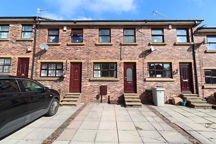 2 Bedroom House To Rent In A Frances Street, Macclesfield, Cheshire, SK11