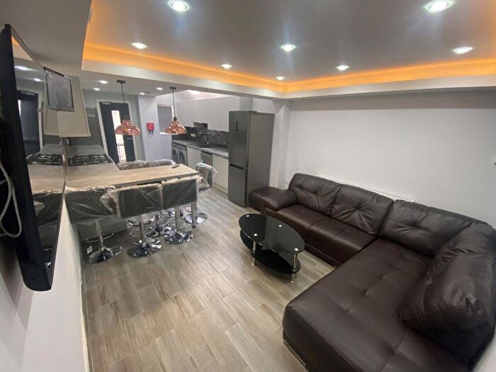 6 Bedroom House To Rent In Hubert Road, Selly Oak, Birmingham, West Midlands, B29