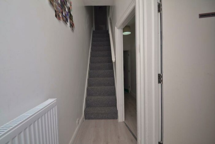 5 Bedroom Property To Rent In Standish Road, Manchester, M14