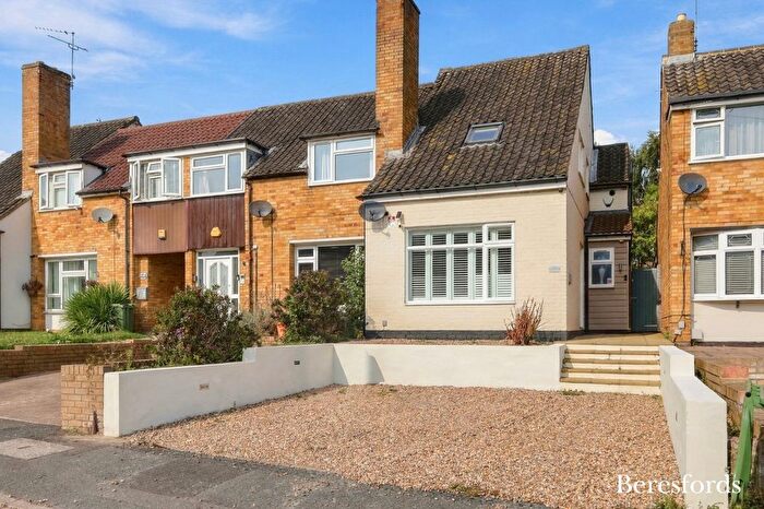 2 Bedroom End Of Terrace House For Sale In Salesbury Drive, Billericay, CM11