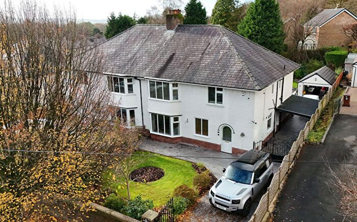 4 Bedroom Semi-Detached House For Sale In Buncer Lane, Blackburn, BB2