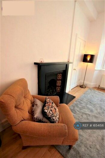 1 Bedroom Flat To Rent In Lochrin Place, Edinburgh, EH3