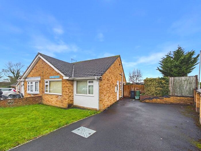 2 Bedroom Bungalow For Sale In Bateman Close, Tuffley, Gloucester, Gloucestershire, GL4