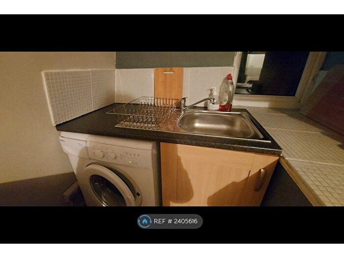 1 Bedroom Flat To Rent In Astley, Manchester, M29