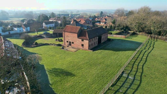 3 Bedroom Barn Conversion For Sale In Main Street, Upton, NG23