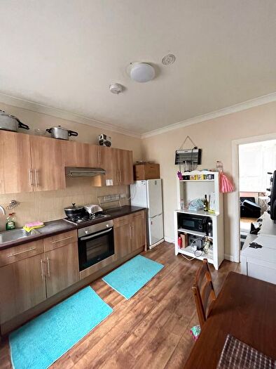 2 Bedroom Flat To Rent In Chalgrove Road, London, N17
