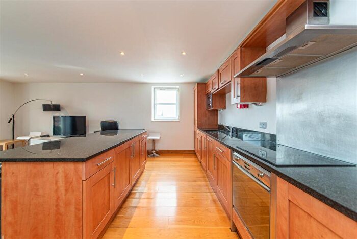2 Bedroom Apartment To Rent In Murton House, Grainger Street, Newcastle Upon Tyne, NE1