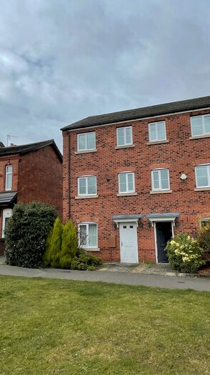 4 Bedroom House To Rent In Lower Cape, Warwick, CV34