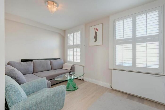 1 Bedroom Flat To Rent In Walterton Road, London, W9