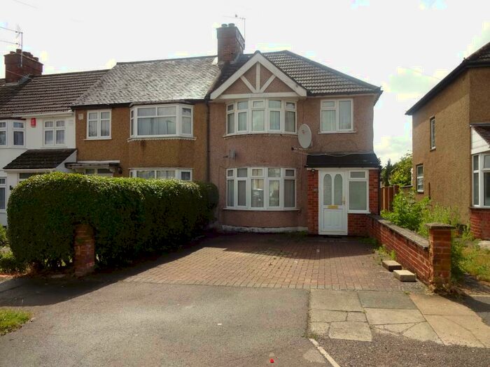 3 Bedroom Terraced House To Rent In Adderley Road, Harrow Weald, HA3