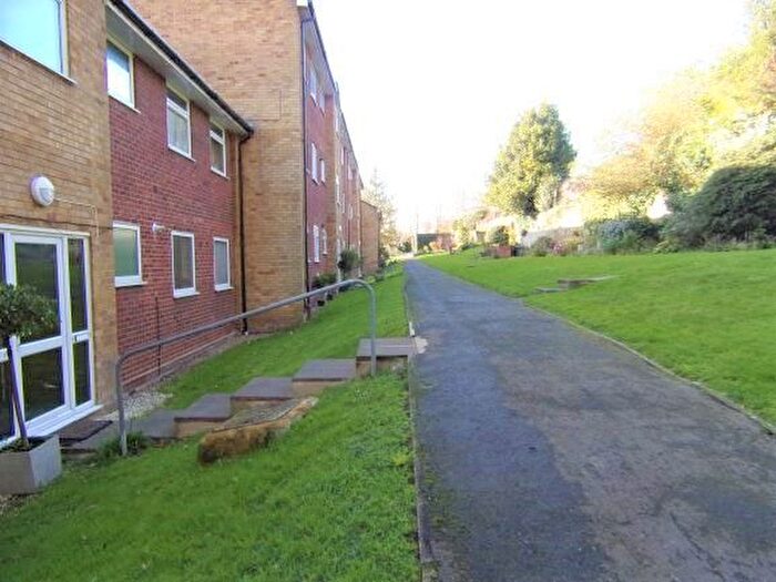 2 Bedroom Flat To Rent In The Spires, Dartford, DA1