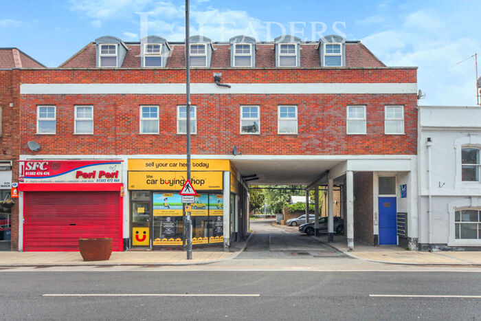 1 Bedroom Flat To Rent In Optima House High Street South -, LU6