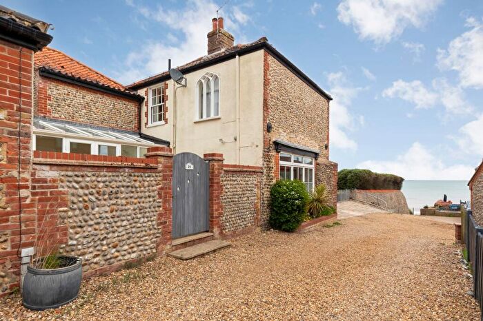 4 Bedroom Semi Detached House For Sale In Chain Free & Exceptional Coastal Home With Frontline Sea Views In Mundesley, NR11