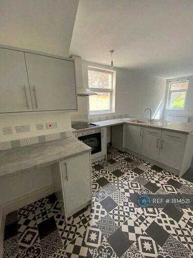 1 Bedroom Flat To Rent In Saltash Road, Keyham, Plymouth, PL2