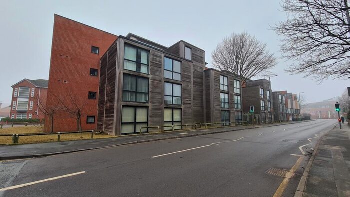 3 Bedroom Flat To Rent In Poplar Court, Moss Lane East, Manchester., M16